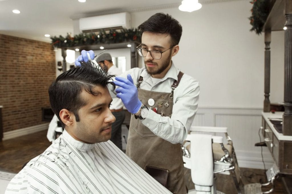 Cursos de peluquería, el camino a una profesión cada día más especializada