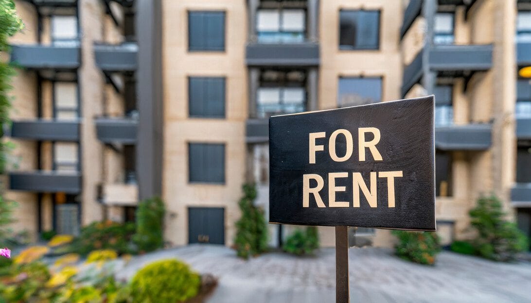 For rent sign in front of a modern apartment building Real estate concept - Hispamer Noticias Hispamer Noticias